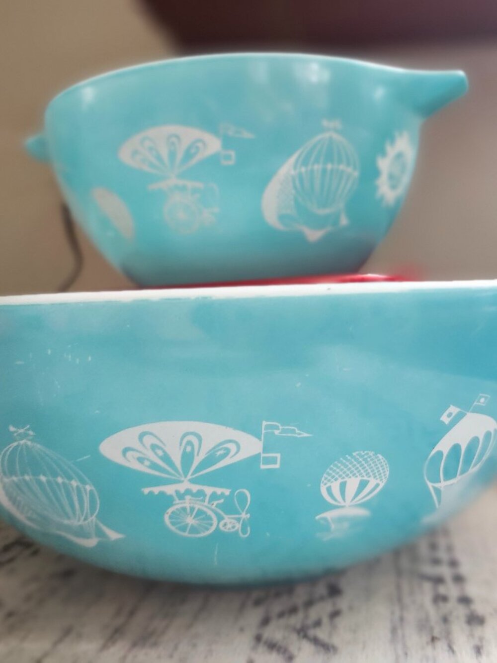 Pyrex balloons chip and dip set